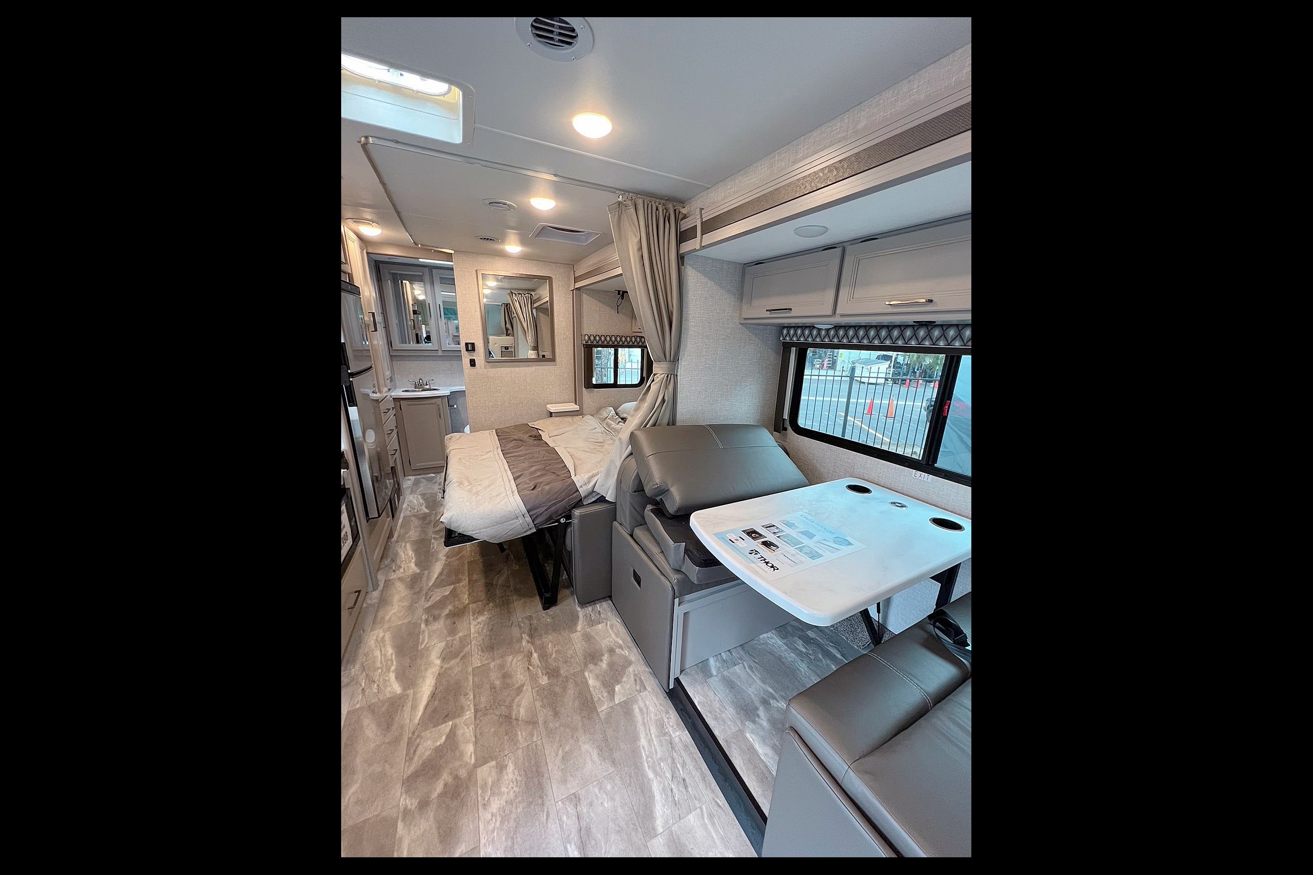 2023 Thor Mercedes Benz Quantum Motorhome Class C