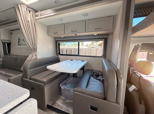 2023 Thor Mercedes Benz Quantum Motorhome Class C