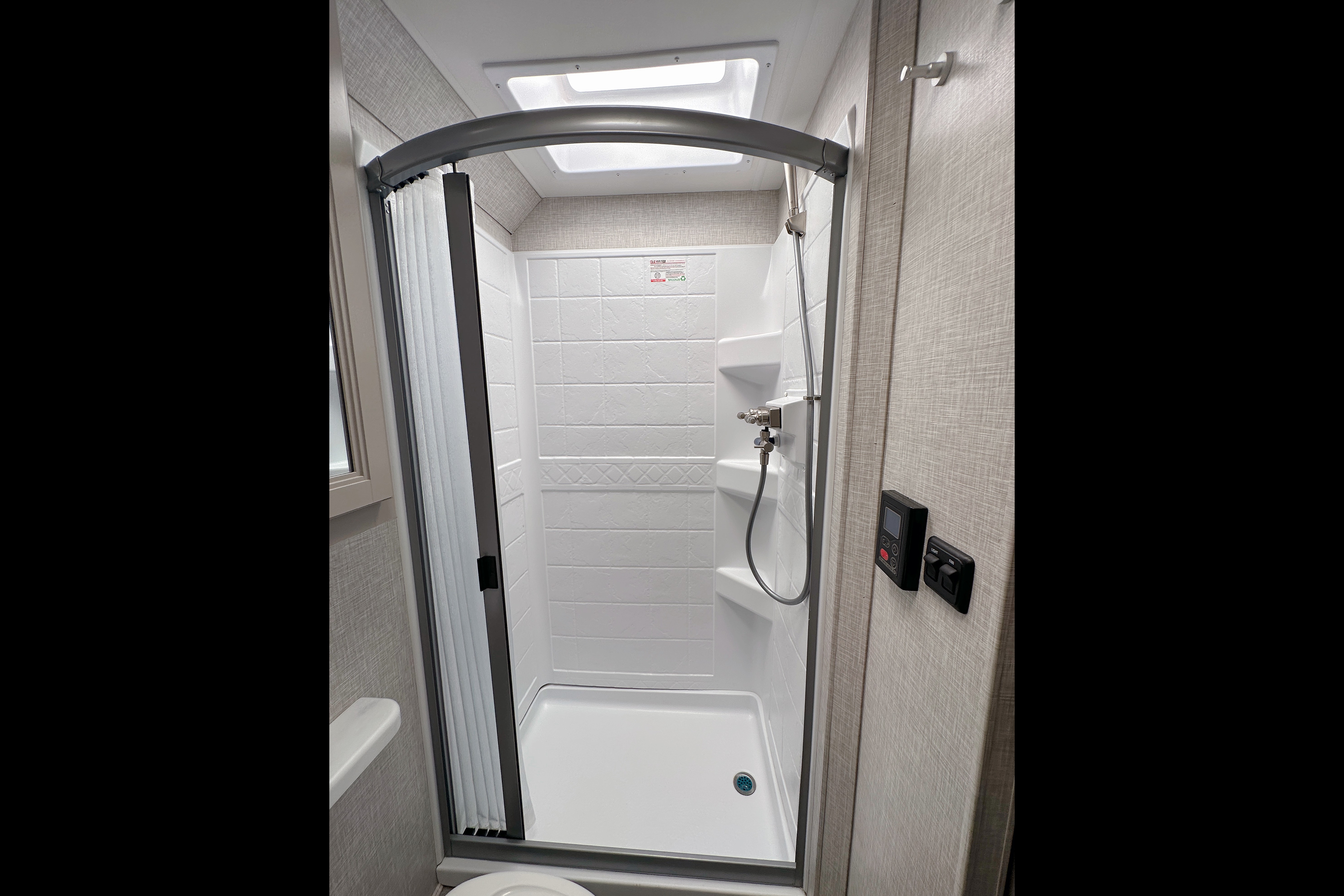 2023 Thor Mercedes Benz Quantum Motorhome Class C
