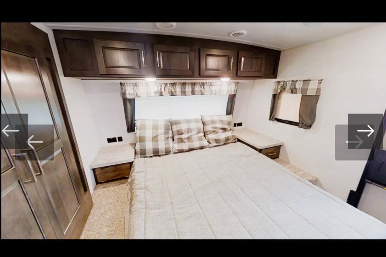 Emmanuel's Flagstaff 27BHWS Travel Trailer