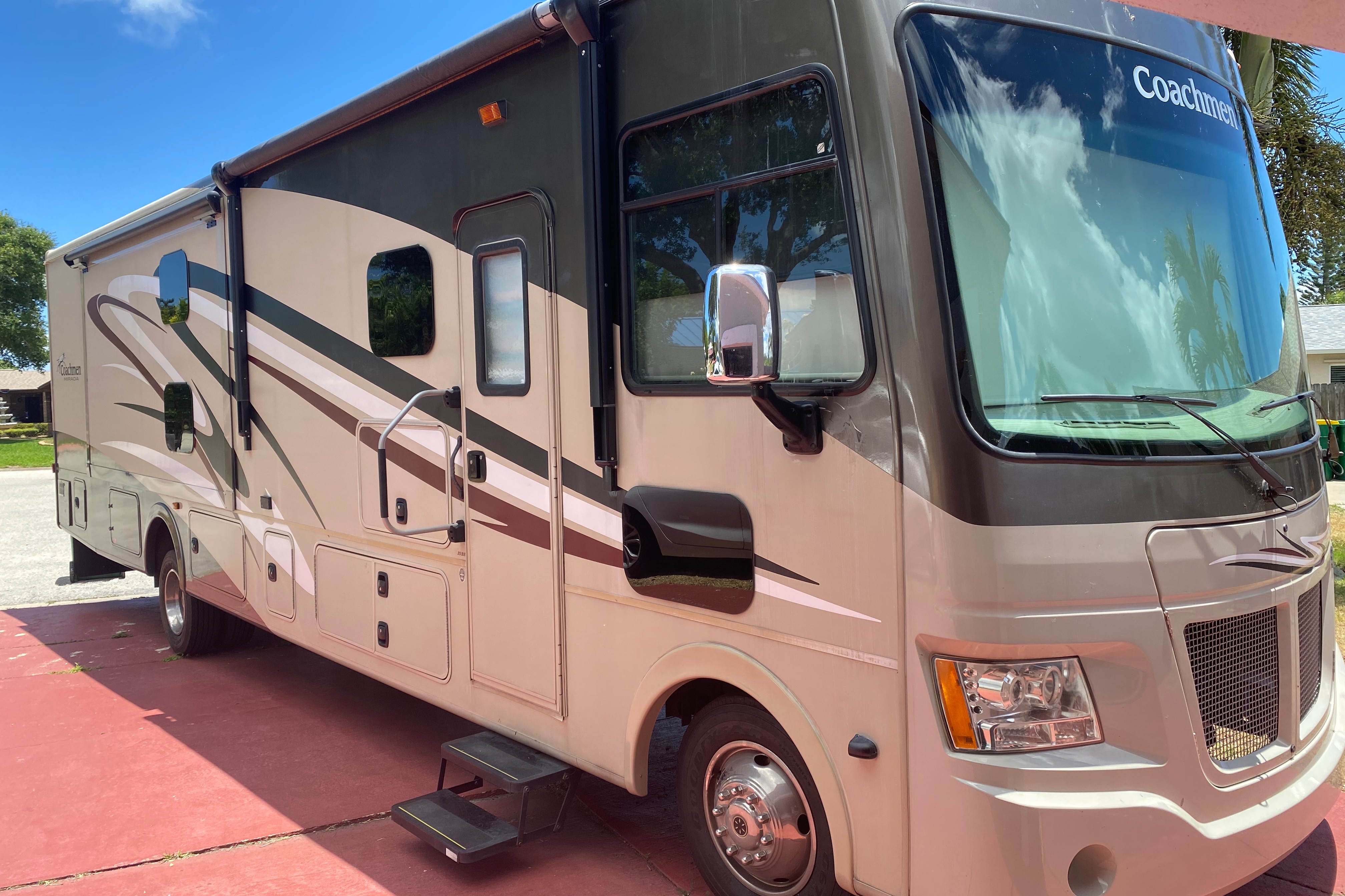 Gary's Coachmen Mirada 35BH Class A