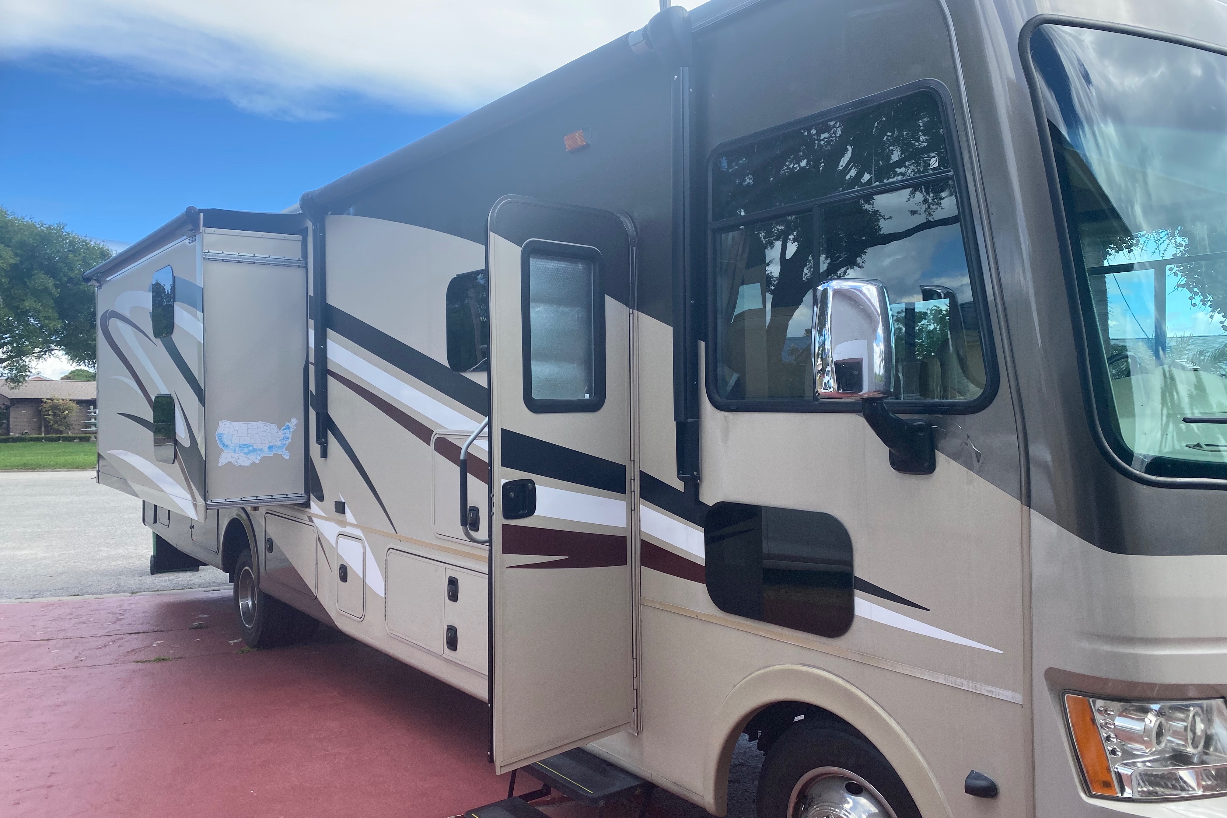 Gary's Coachmen Mirada 35BH Class A