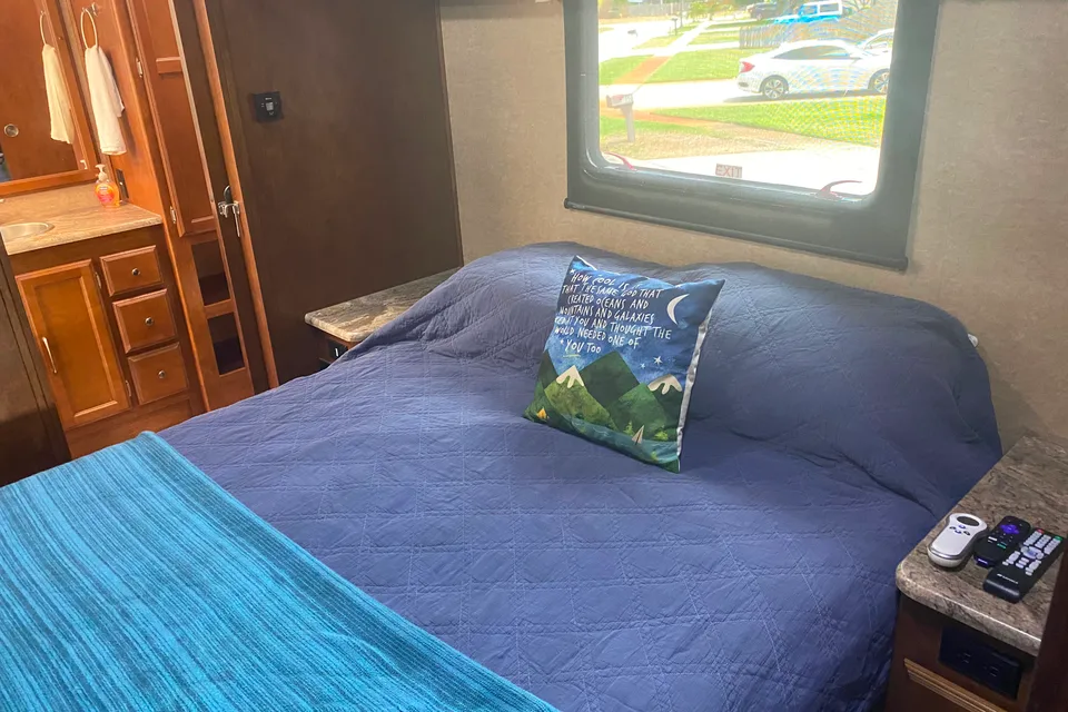Gary's Coachmen Mirada 35BH Class A