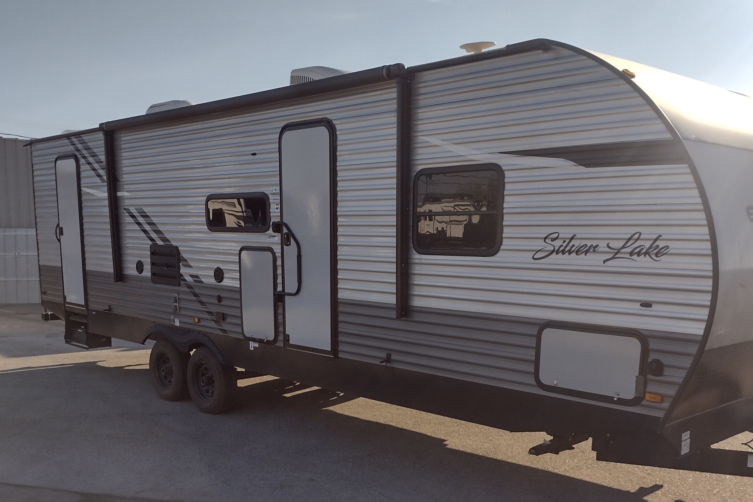 Silver Lake 1 w/Bunks: Delivery Available ($85):No Prep Fee: Equipped