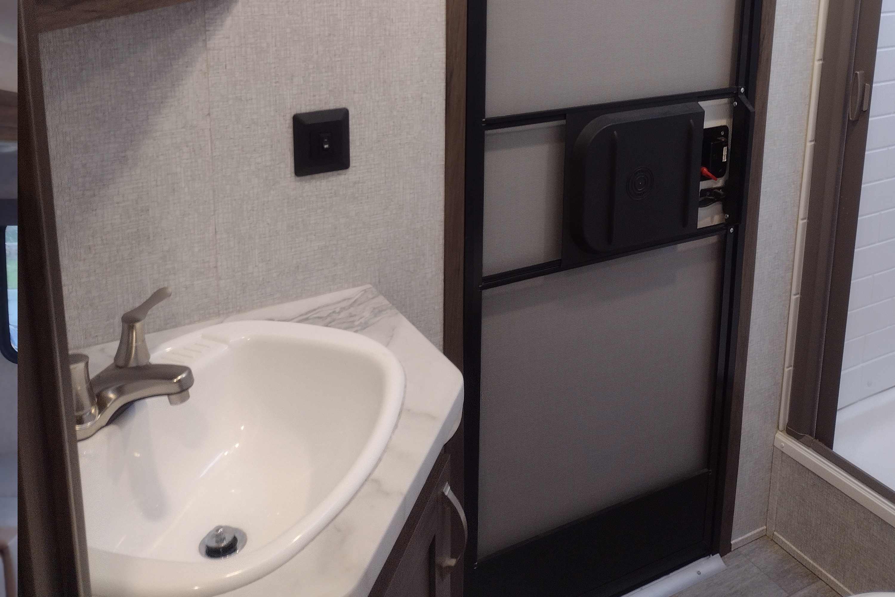 Silver Lake 1 w/Bunks: Delivery Available ($85):No Prep Fee: Equipped