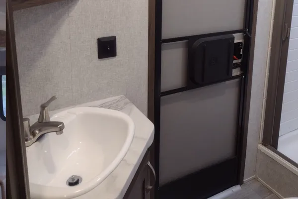 Silver Lake 1 w/Bunks: Delivery Available ($85):No Prep Fee: Equipped