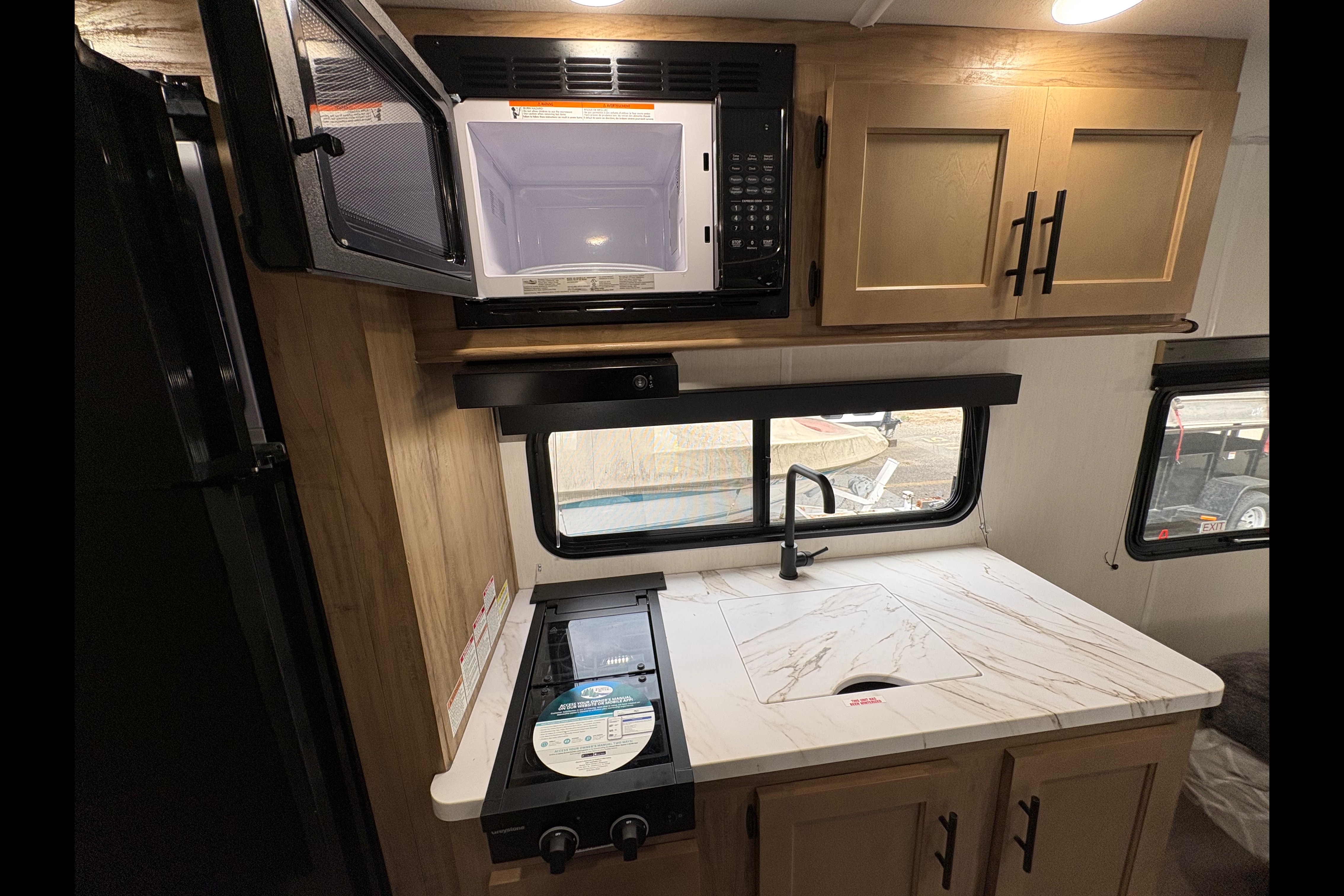 Easy-to-Tow RV | Perfect for Beginners | Fully Equipped Getaway