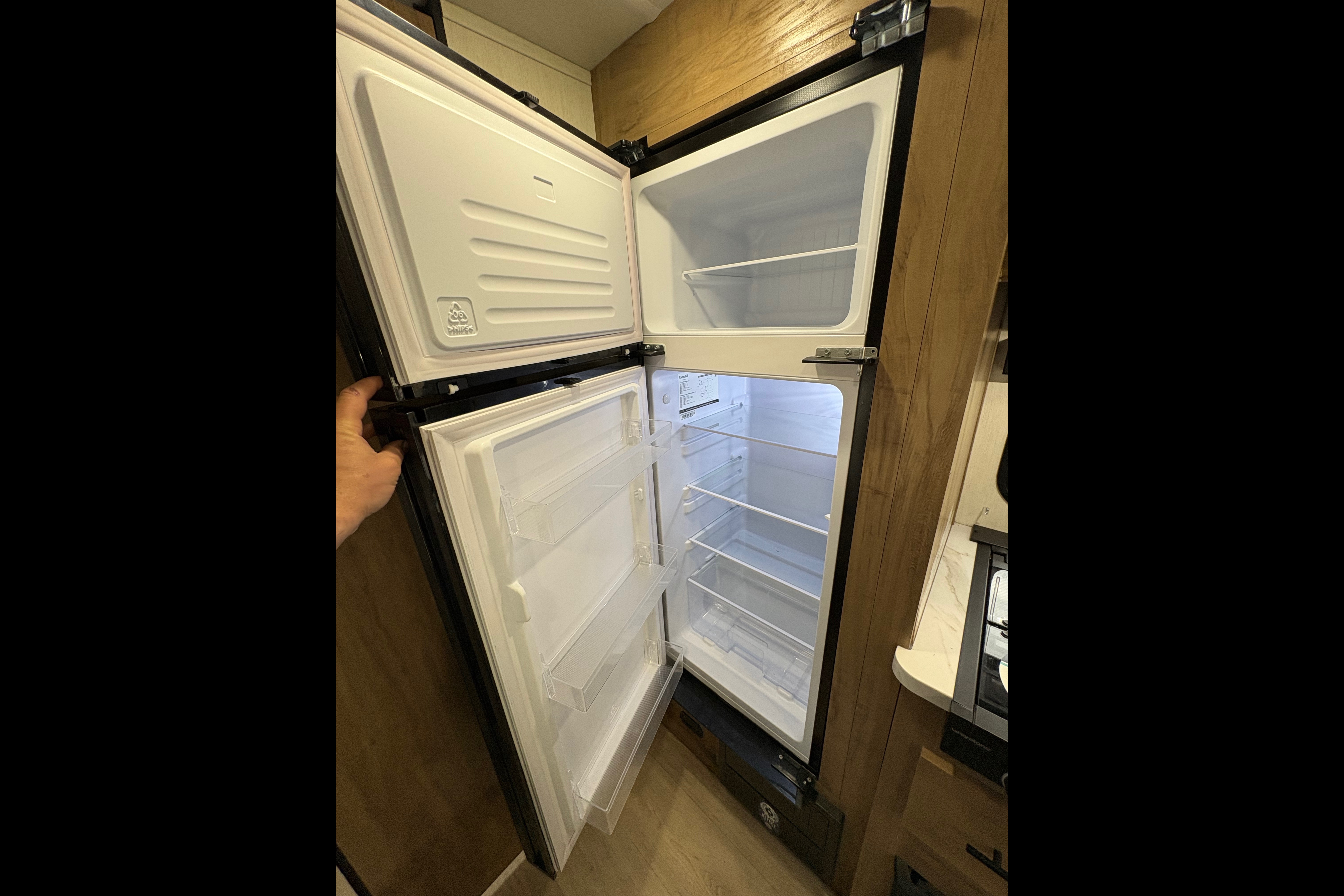 Easy-to-Tow RV | Perfect for Beginners | Fully Equipped Getaway