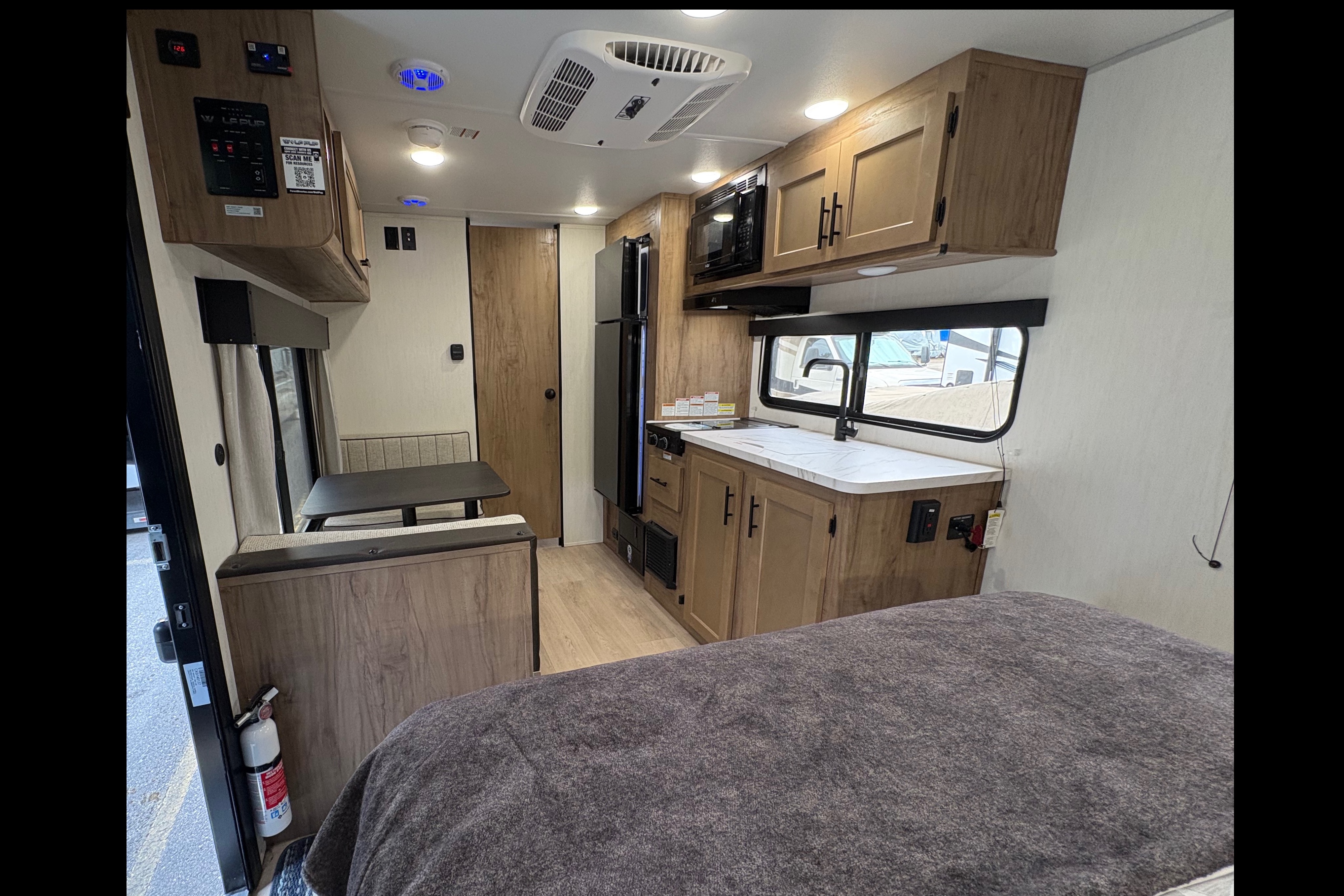 Easy-to-Tow RV | Perfect for Beginners | Fully Equipped Getaway
