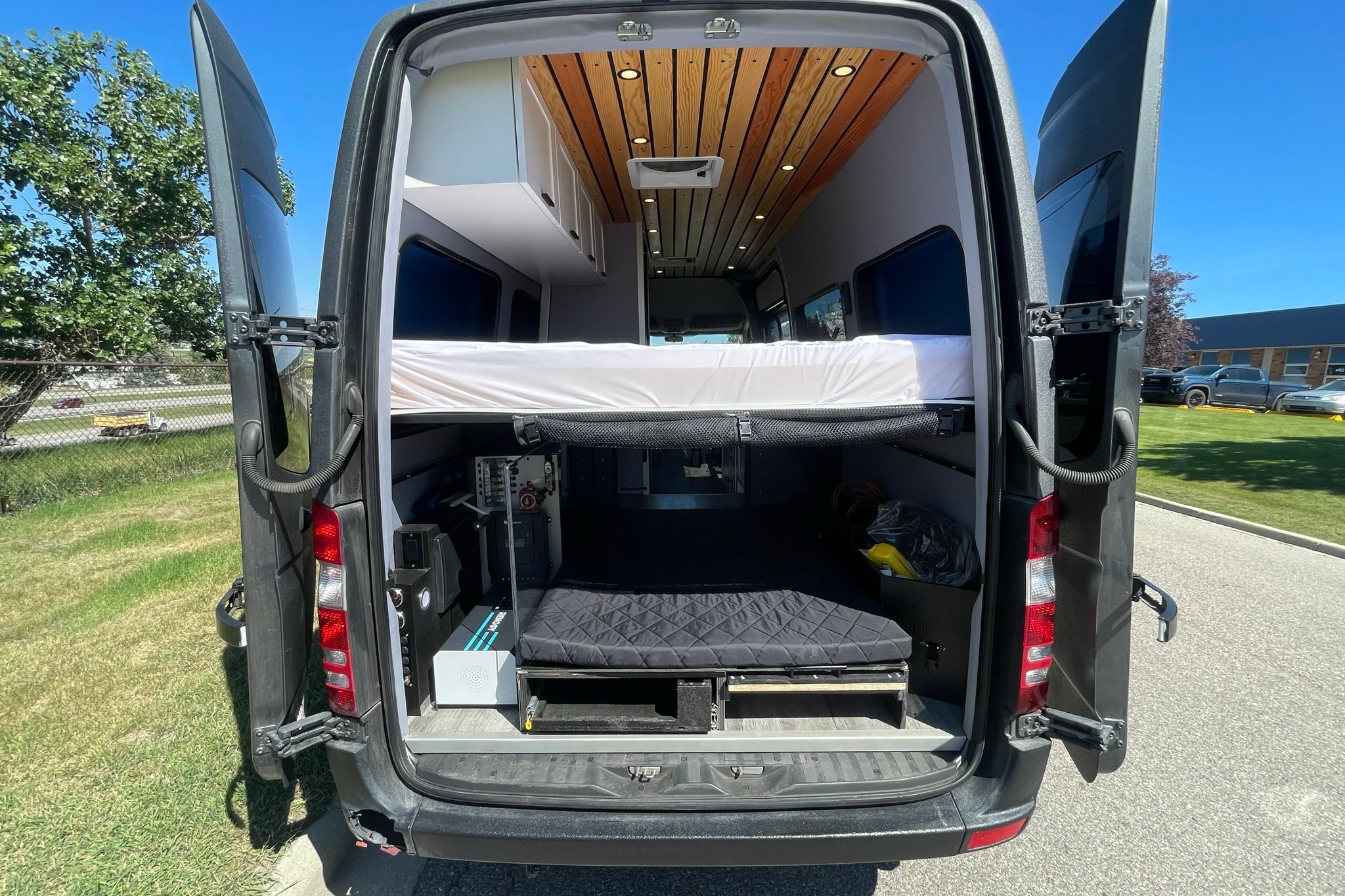 Ben's - Luxury Adventure Van