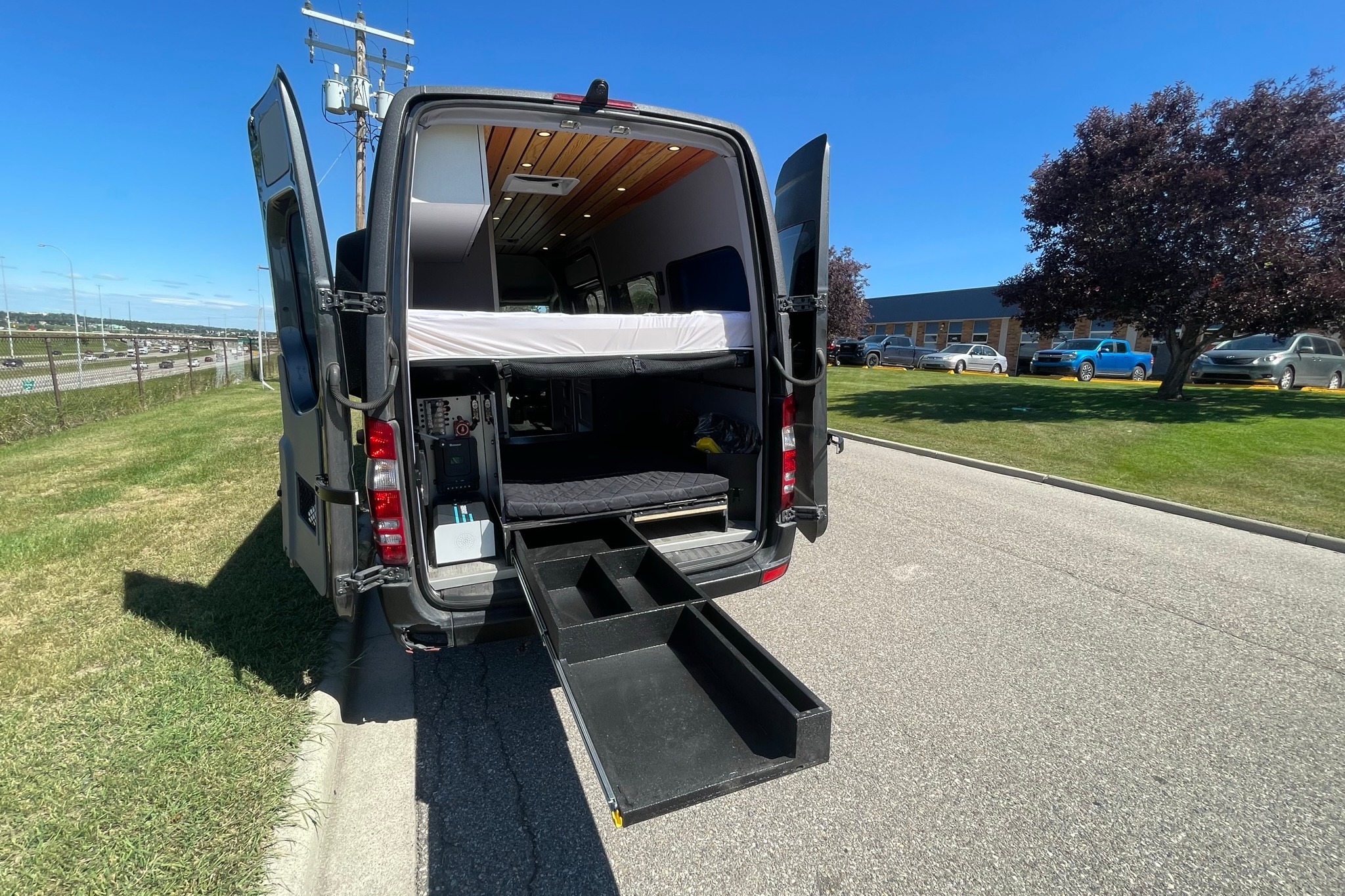 Ben's - Luxury Adventure Van