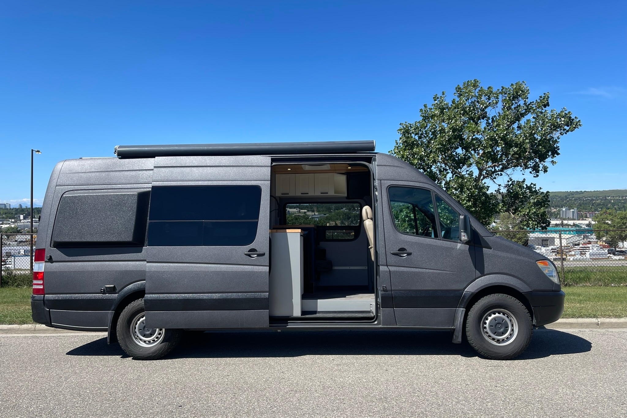 Ben's - Luxury Adventure Van