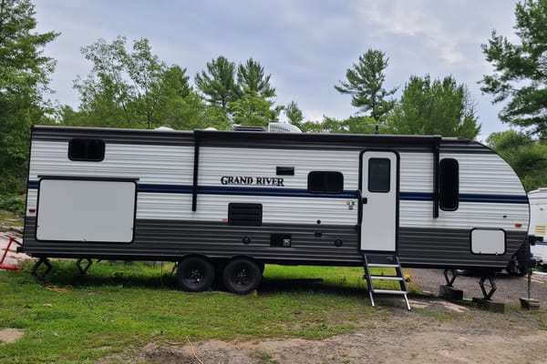 Grand River 32BH Travel Trailer with bunk room