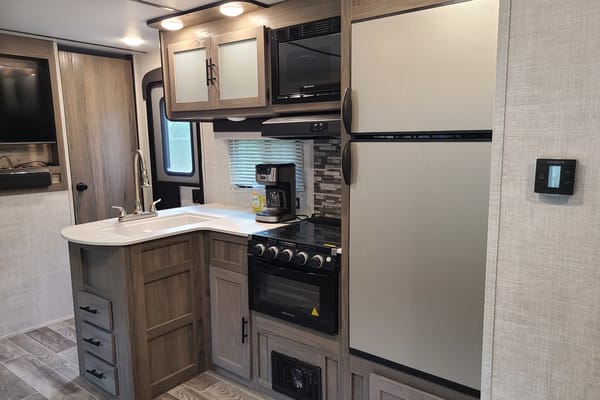 Grand River 32BH Travel Trailer with bunk room