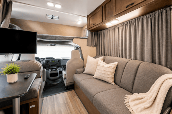(#6) 30’ Adventure RV – Sleeps 8|Generator|Festival Freindly