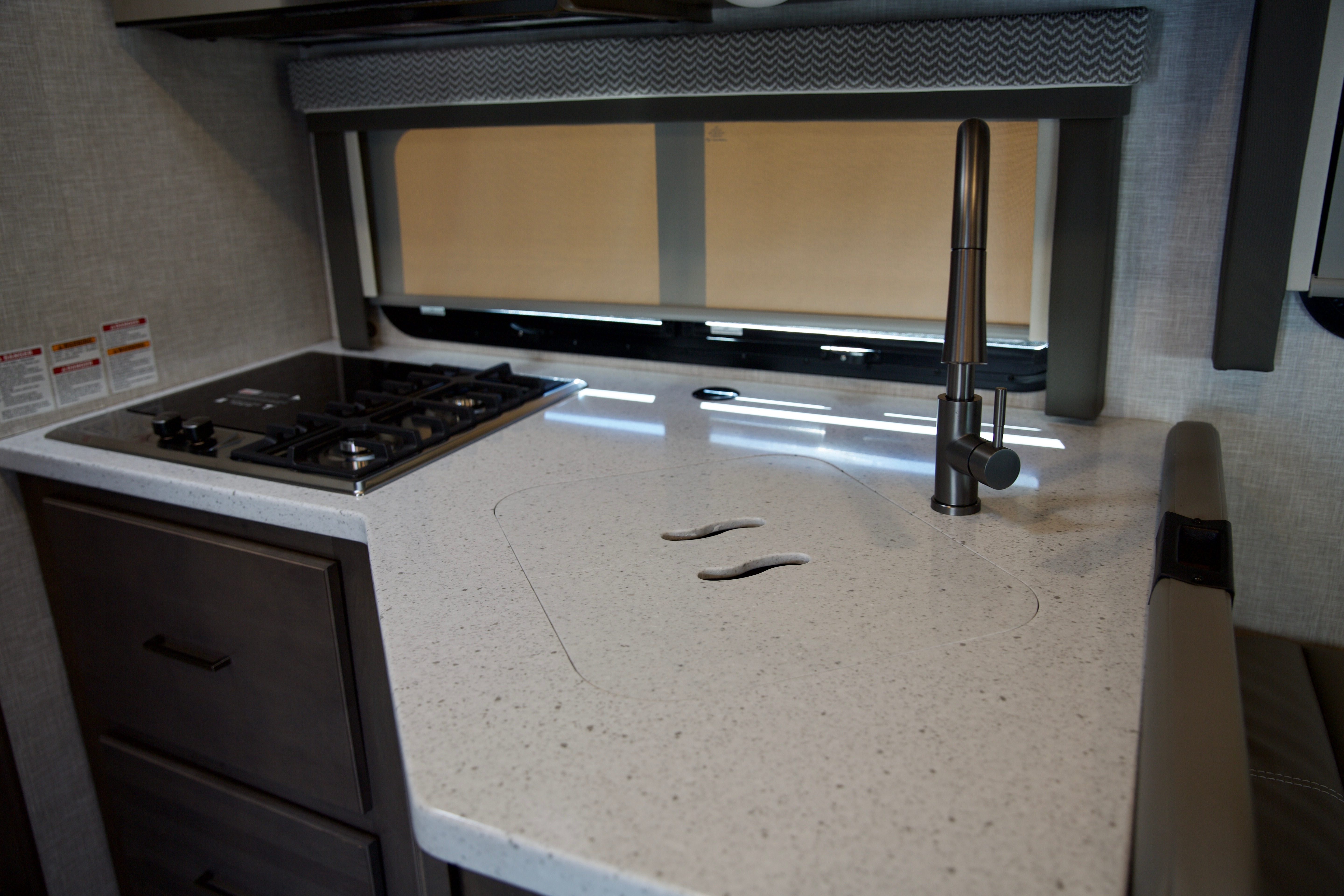 NEW Fully Equipped Quantum Bunkhouse With Solar!