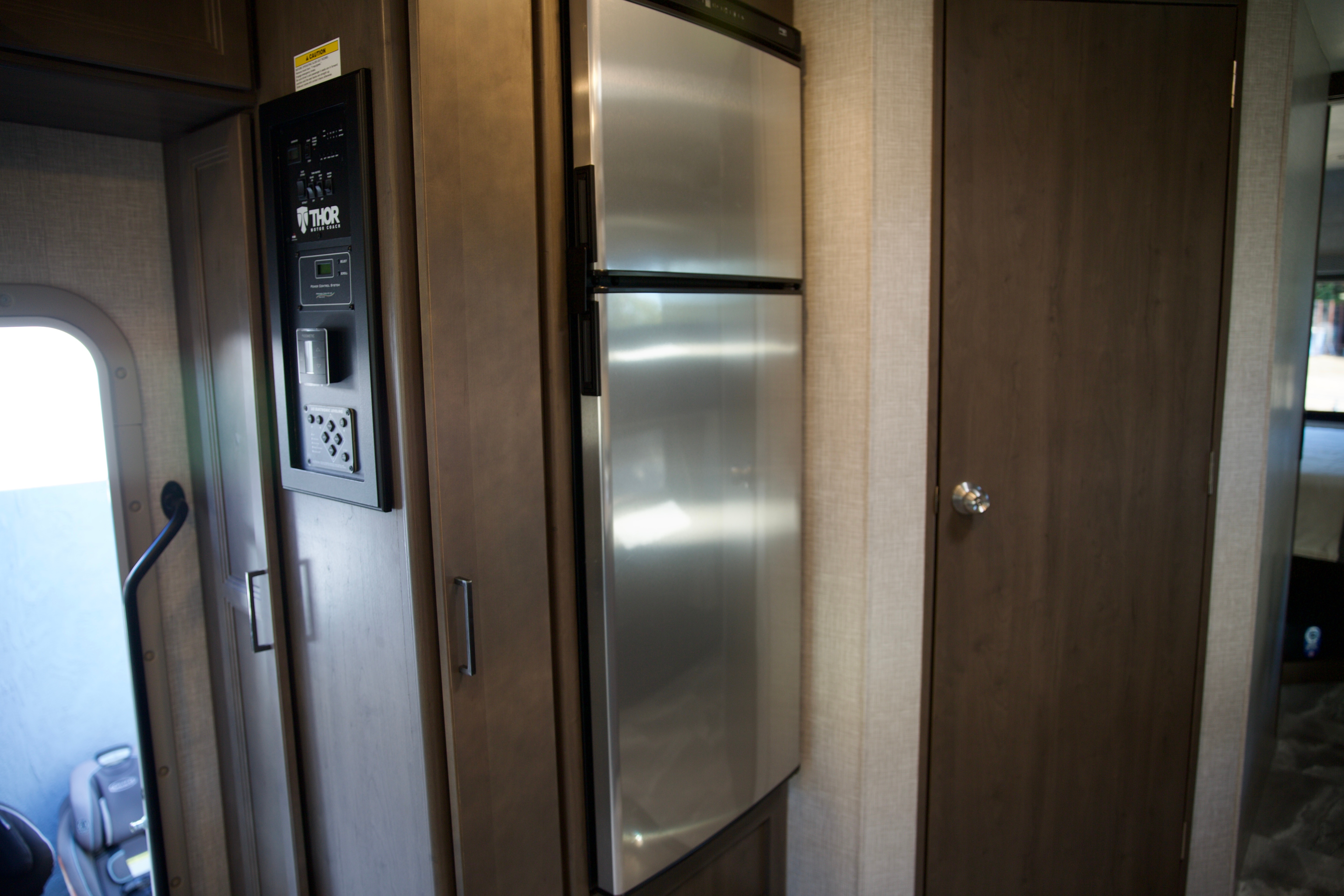 NEW Fully Equipped Quantum Bunkhouse With Solar!