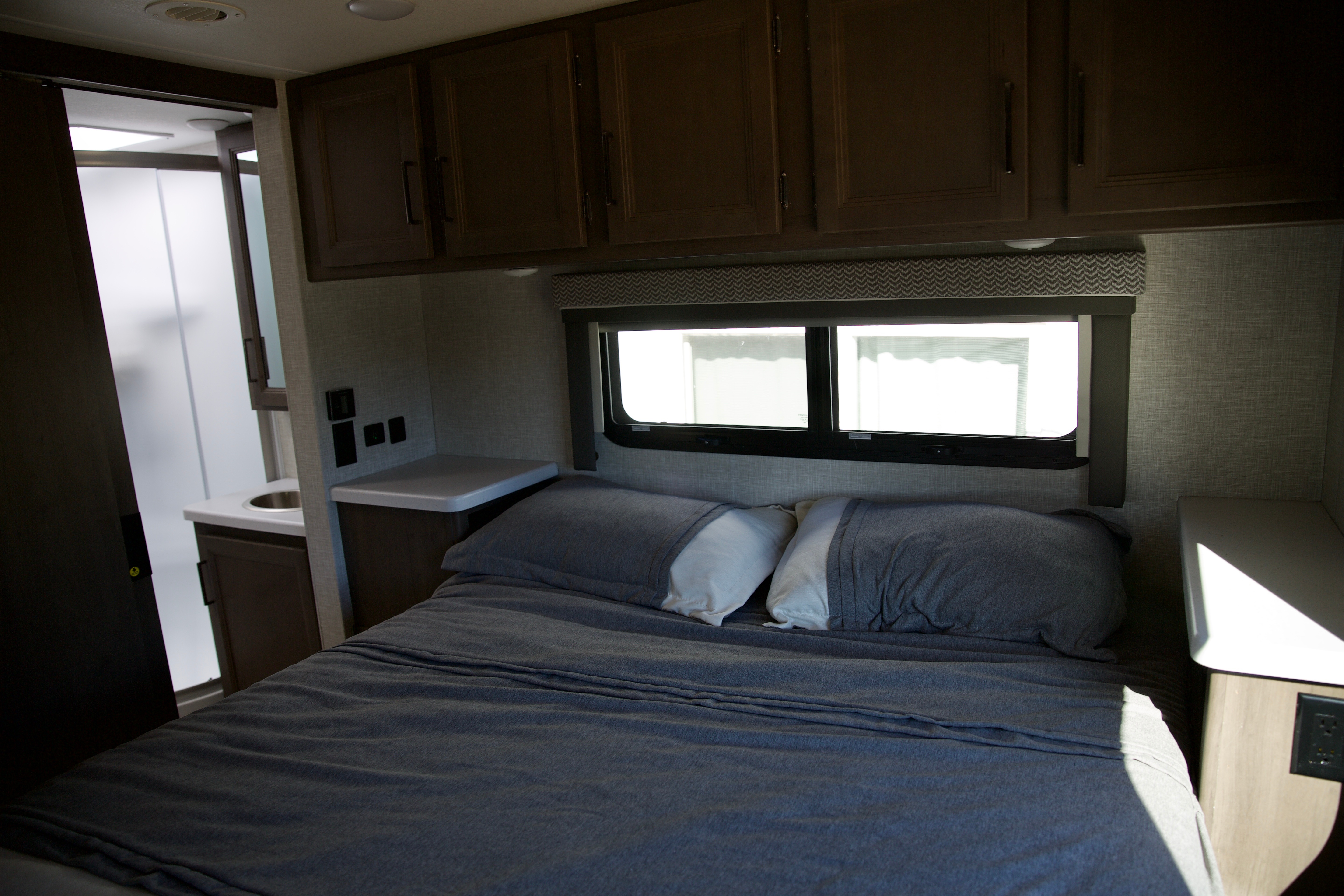 NEW Fully Equipped Quantum Bunkhouse With Solar!