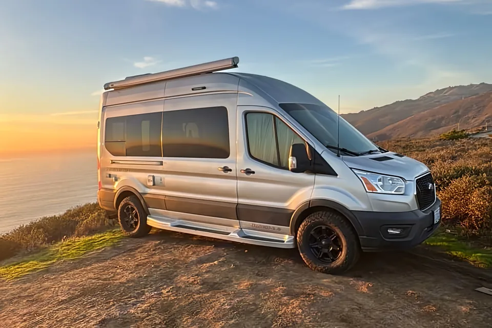 2023 Pleasure-Way Ontour 2.0 with Queen Bed