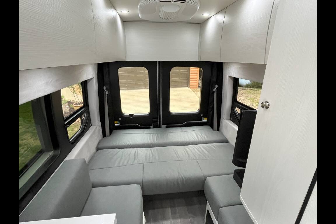 2023 Pleasure-Way Ontour 2.0 with Queen Bed