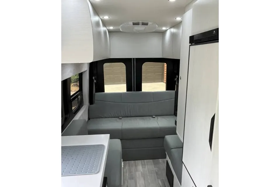 2023 Pleasure-Way Ontour 2.0 with Queen Bed