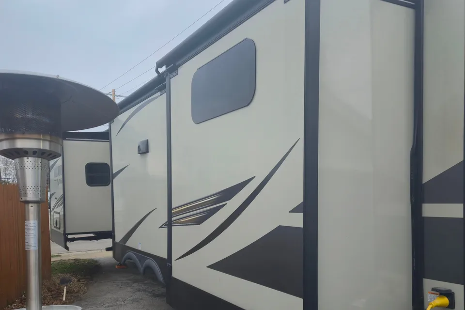 Forest River 8336bh Travel Trailer