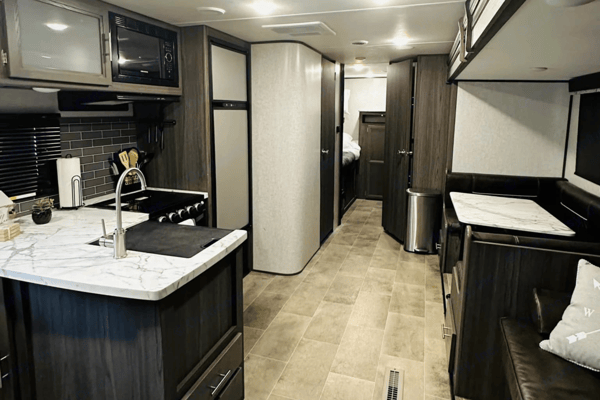 "Koda" ***Delivery Only*** 2021 Dutchmen Kodiak 283BHSL Travel Trailer