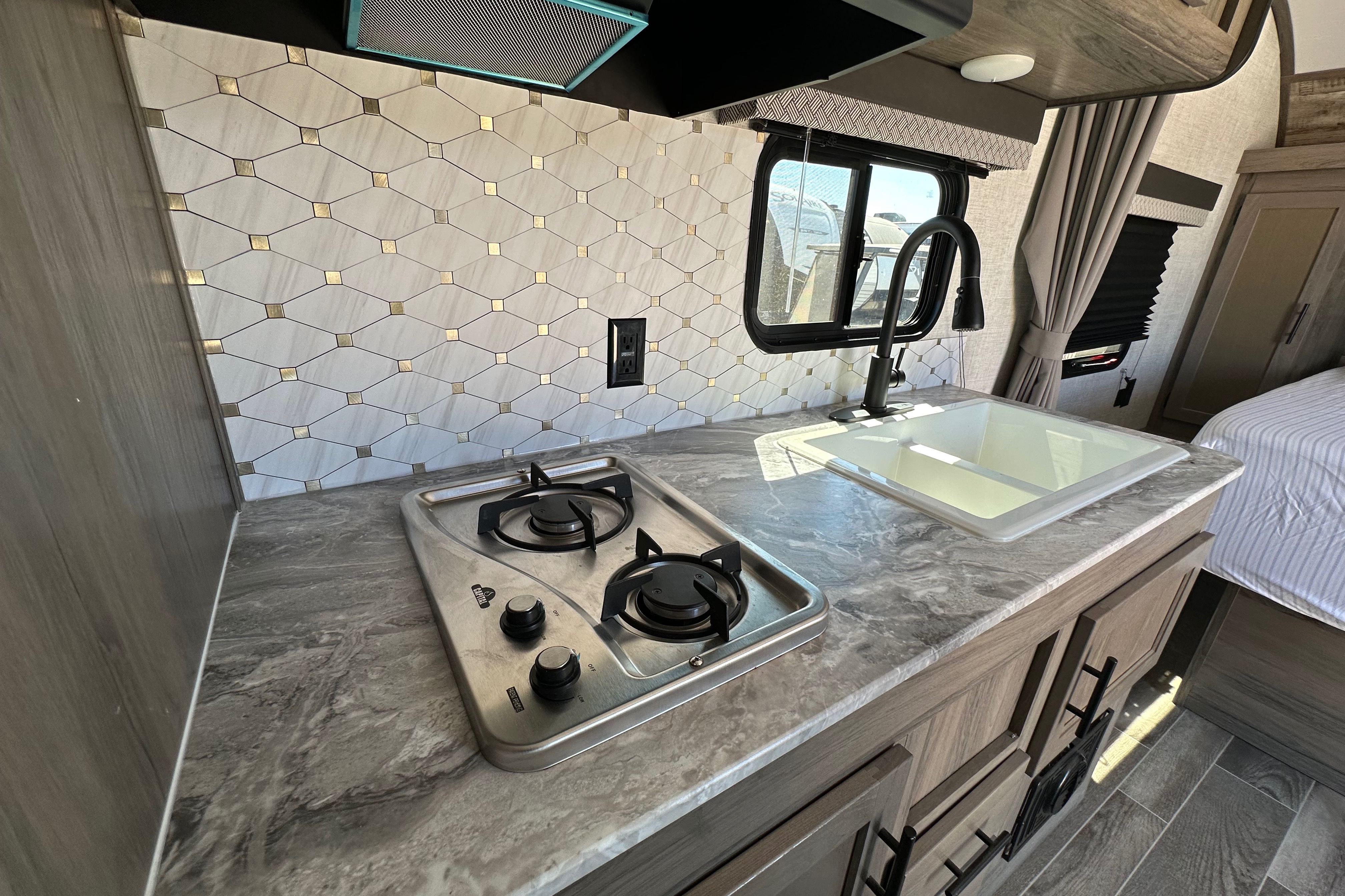 Sleeps 8 - 2022 King Sport Travel Trailer