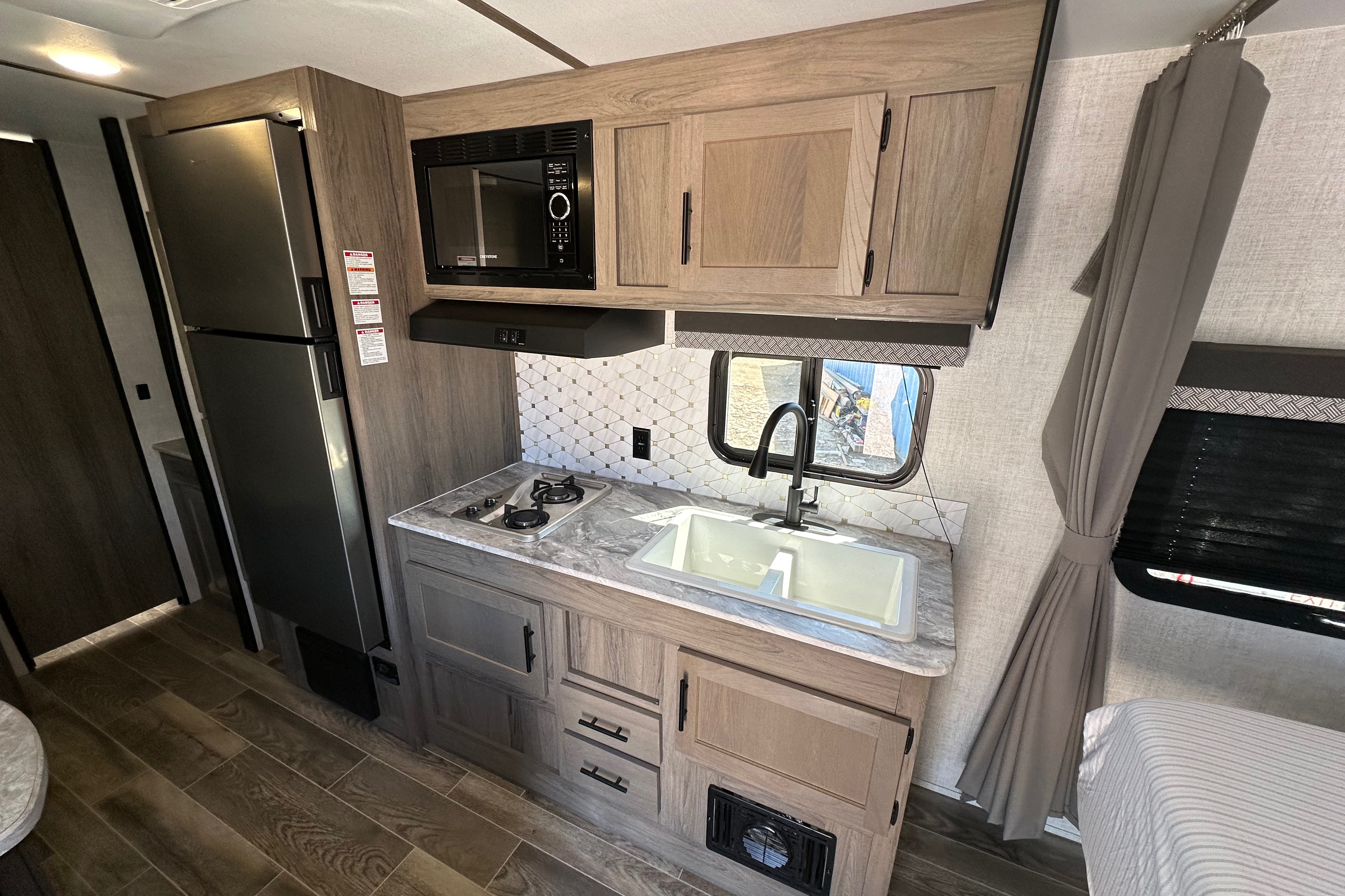 Sleeps 8 - 2022 King Sport Travel Trailer