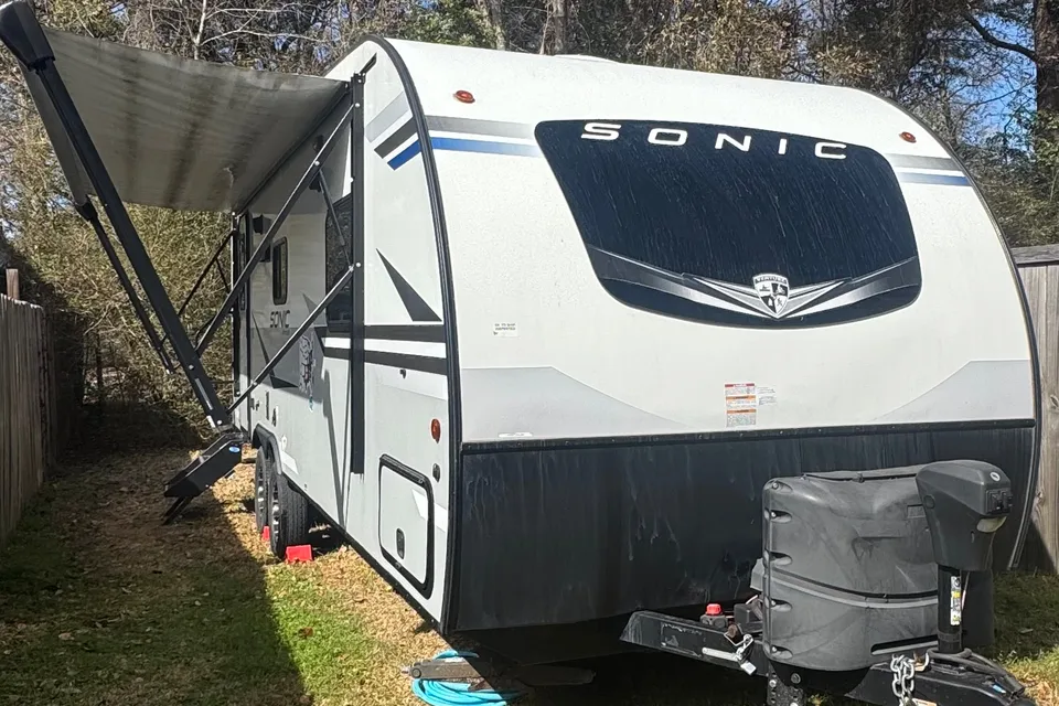 Jim's Venture RV Sonic 231VRL Travel Trailer