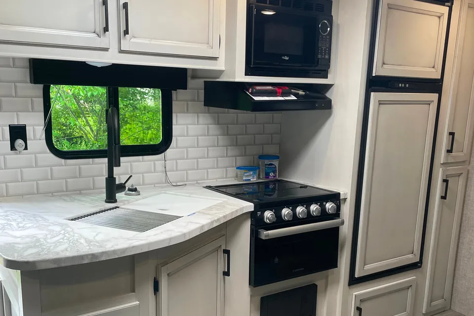 Danika's Jayco Jay Flight Travel Trailer