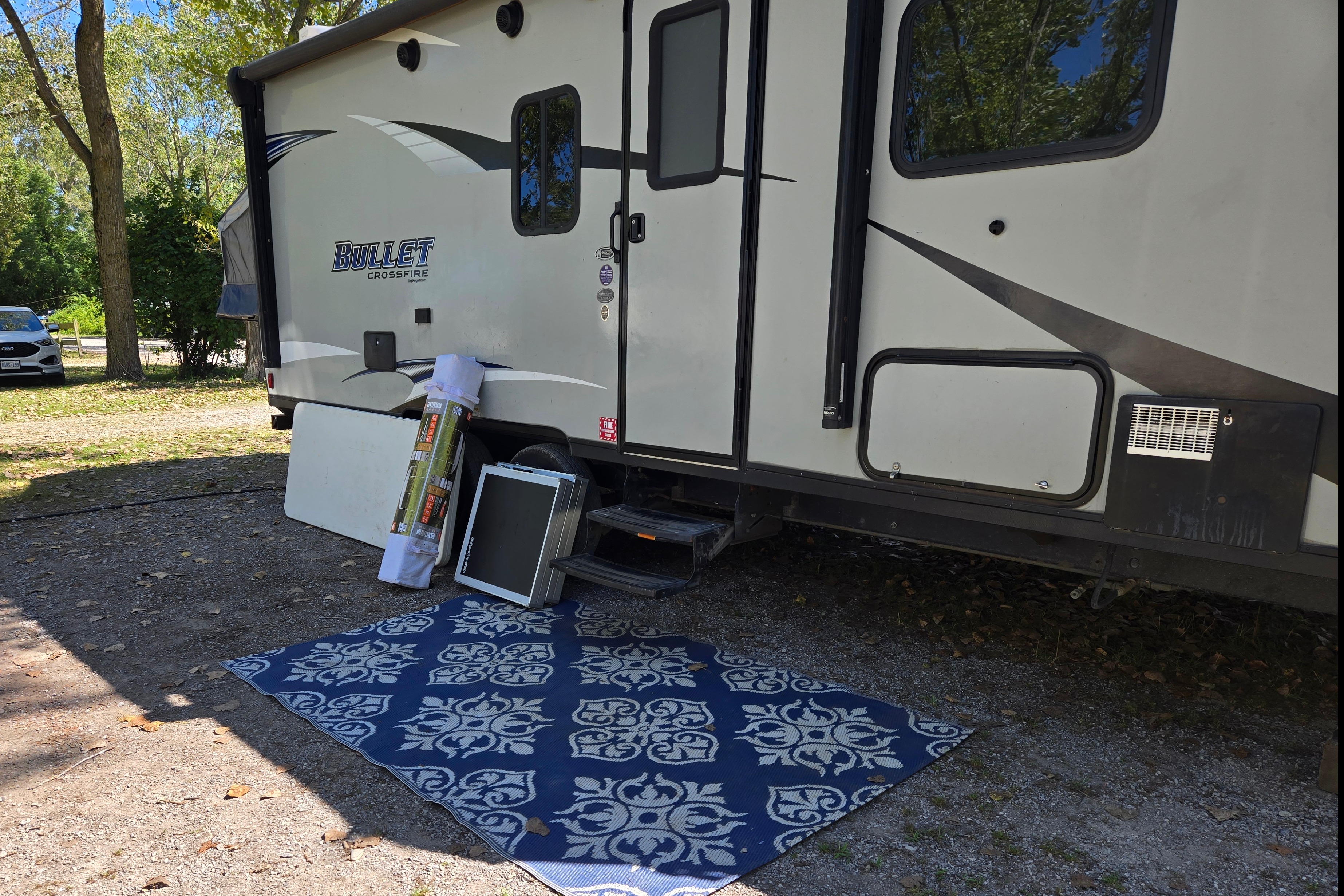 Samantha's 2190ex Hybrid - Family and Pet Friendly!