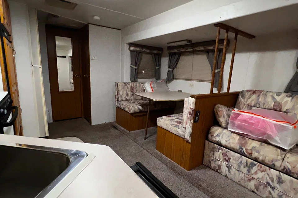 Ambient living (31ft)
