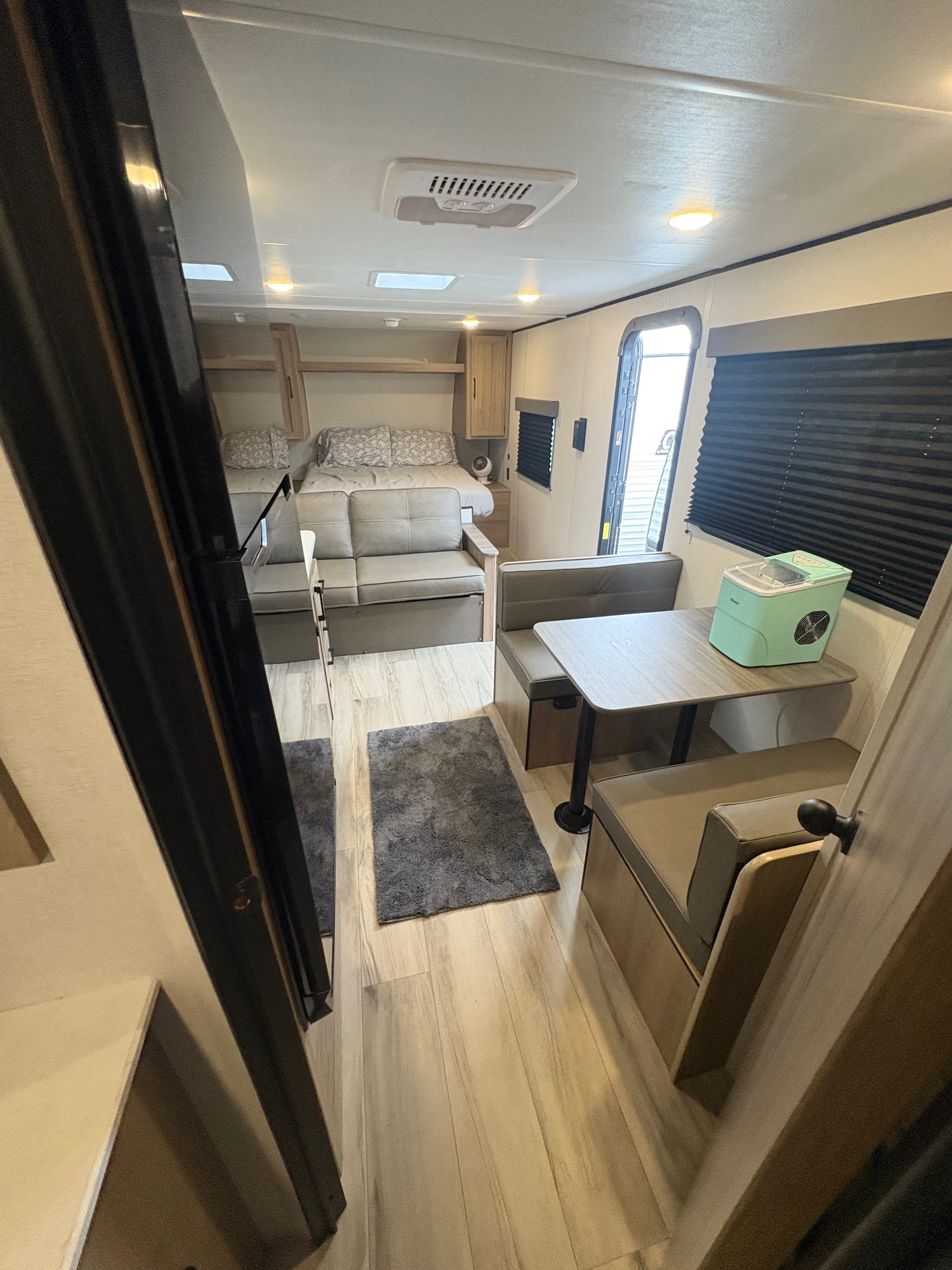 Coleman 23 B Travel Trailer