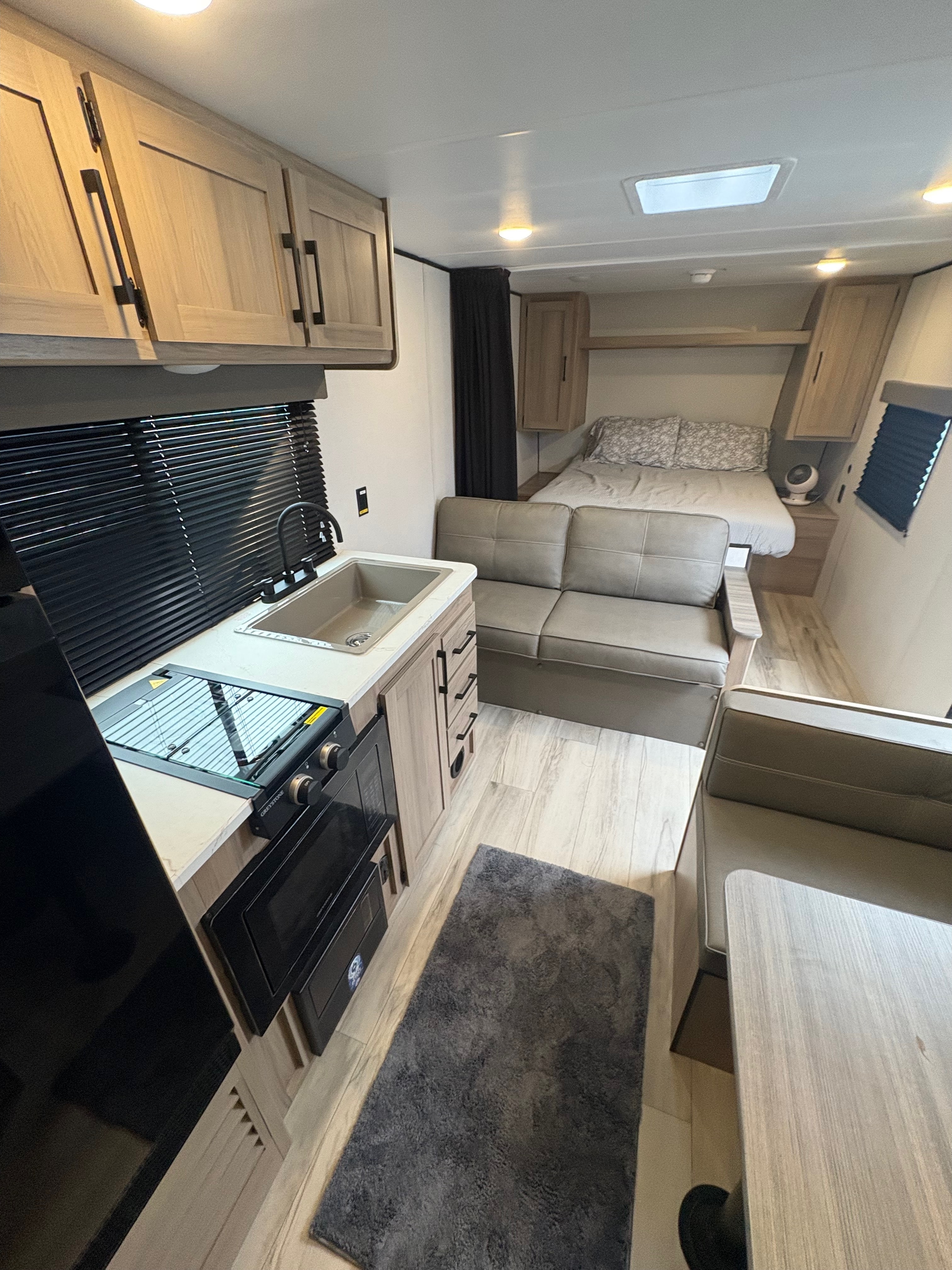 Coleman 23 B Travel Trailer