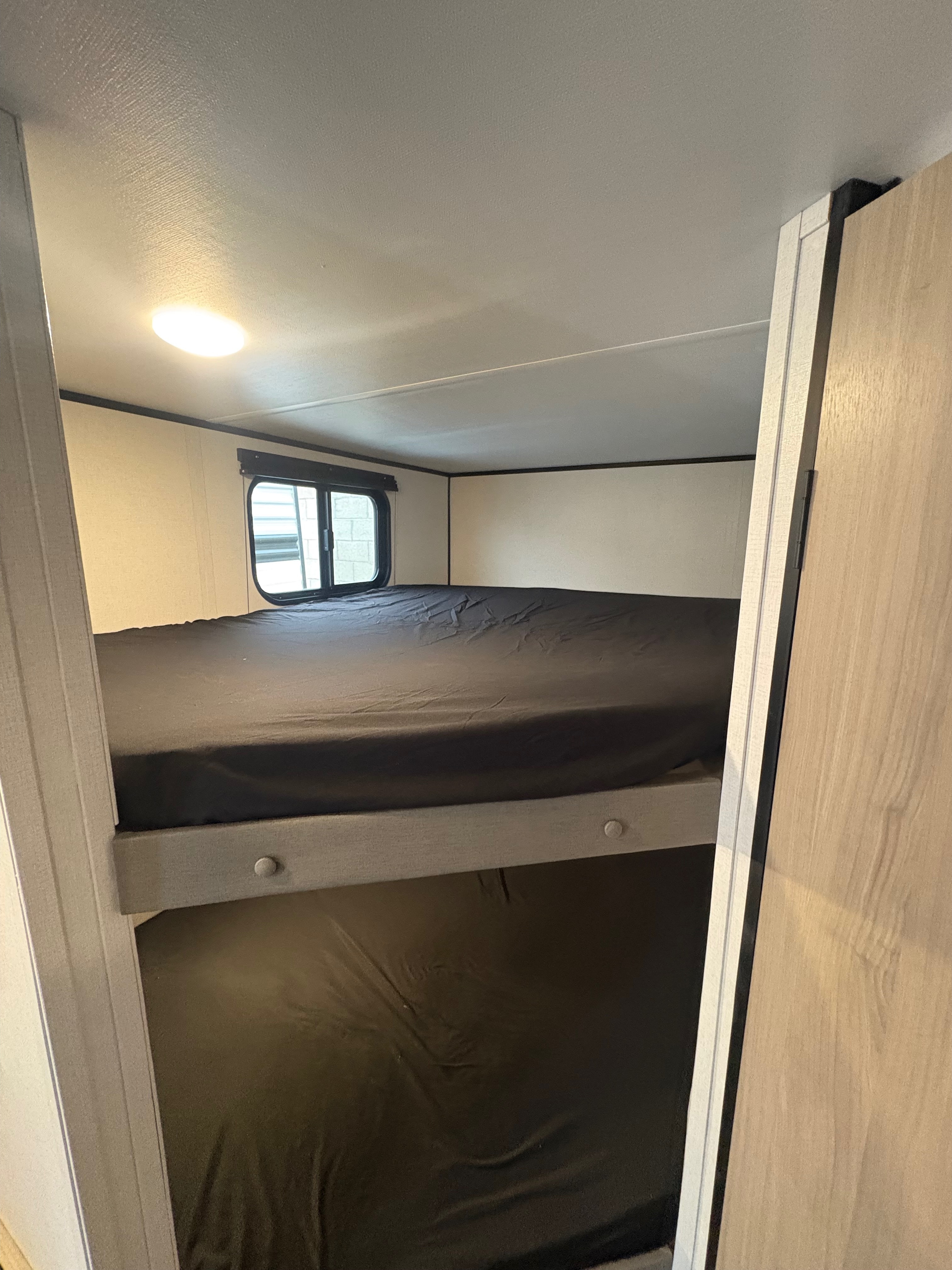 Coleman 23 B Travel Trailer