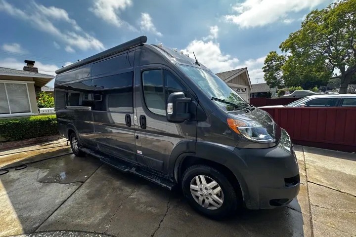 Thor Motor Coach Sequence 20 L Class B