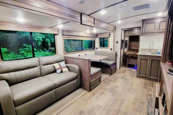 Richard's Sunset Trail 282BH Travel Trailer
