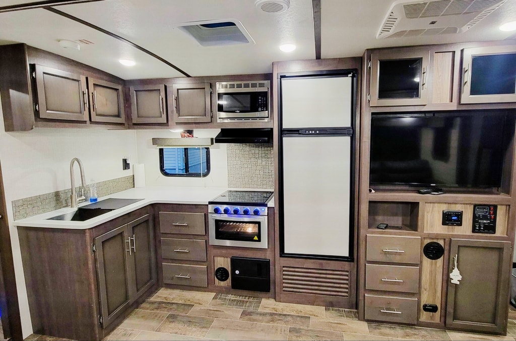 Richard's Sunset Trail 282BH Travel Trailer