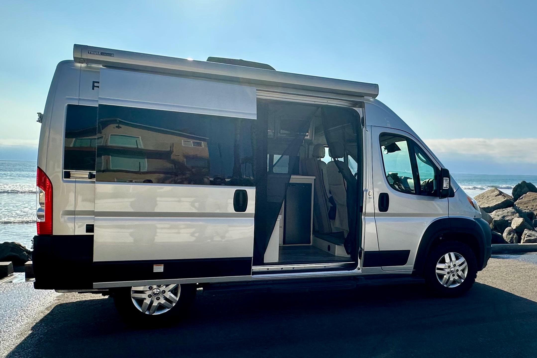 Gus's Thor Motor Coach Rize 18g Class B