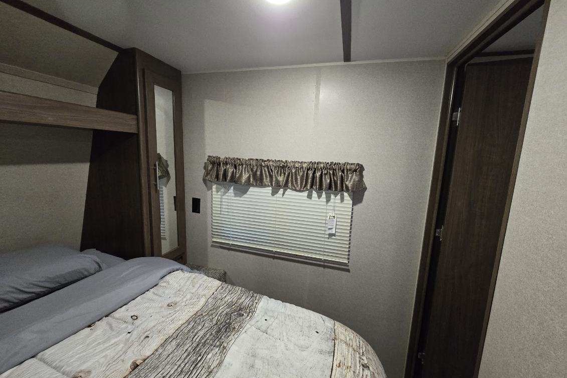 Keystone Hideout 28RKS Travel Trailer