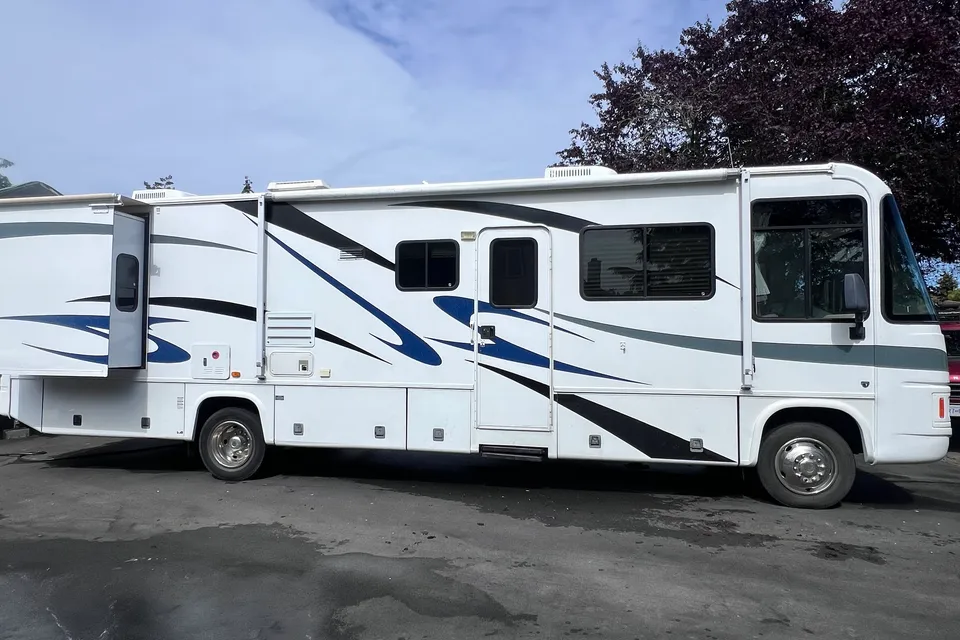 Alyssa’s Georgie Boy 37’ Class A