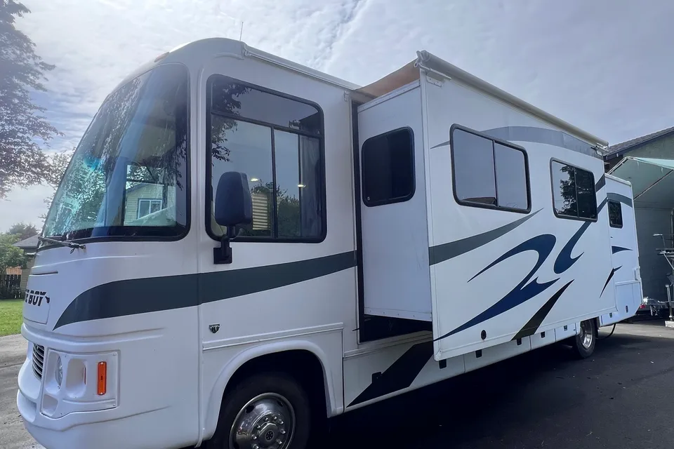 Alyssa’s Georgie Boy 37’ Class A