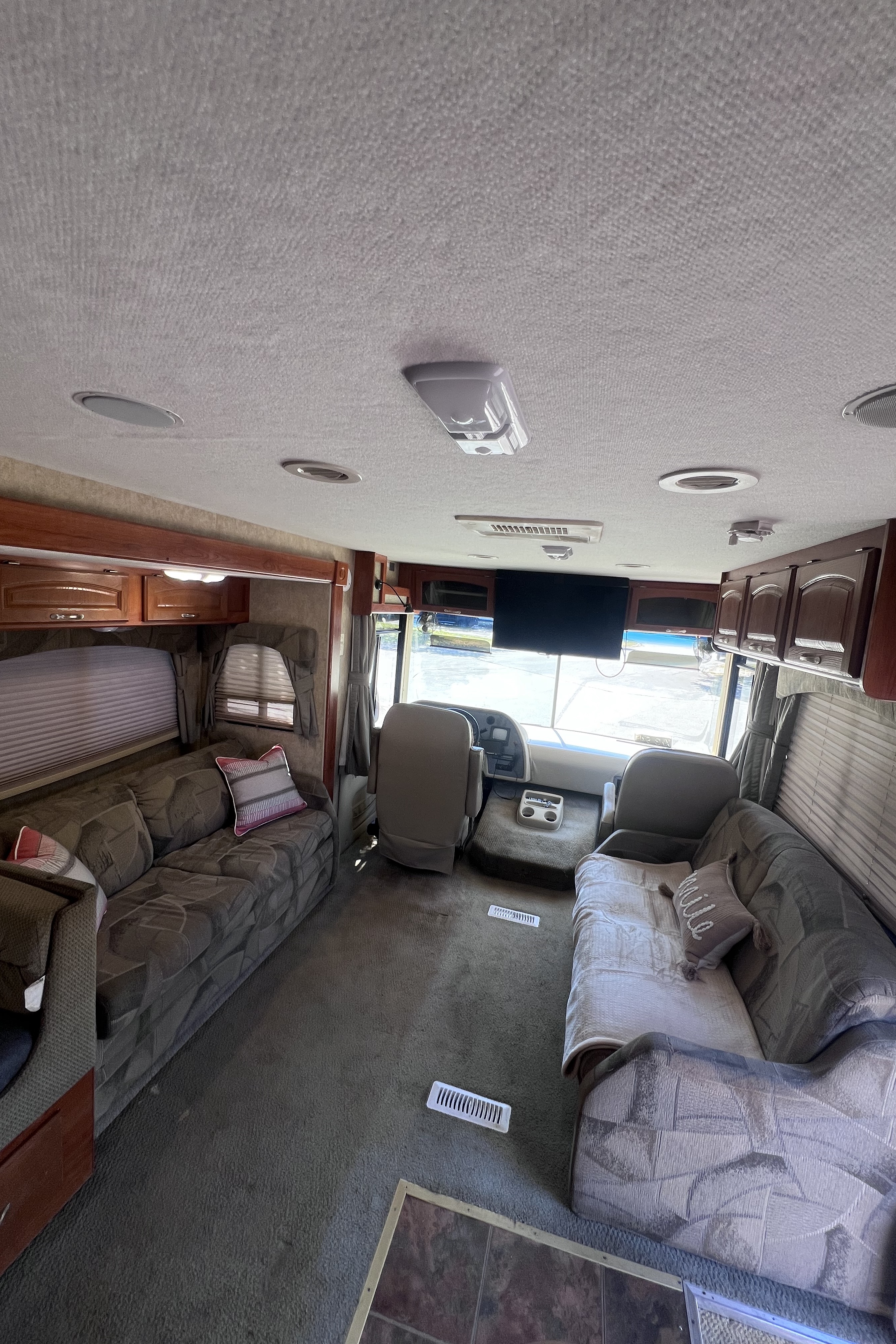 Alyssa’s  Goergie boy  37’ class a Class A
