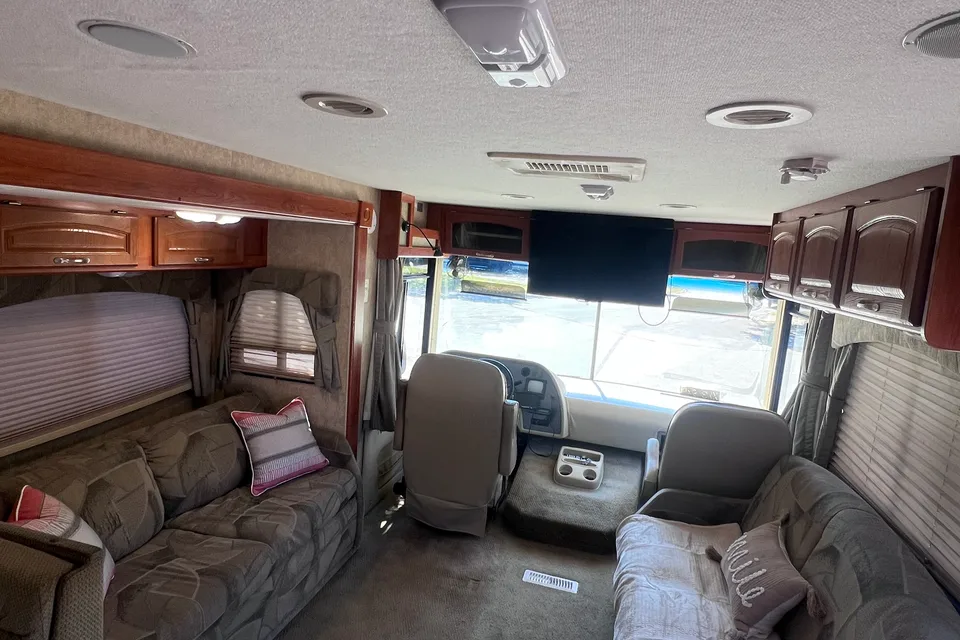 Alyssa’s Georgie Boy 37’ Class A