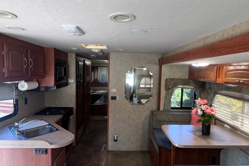 Alyssa’s Georgie Boy 37’ Class A