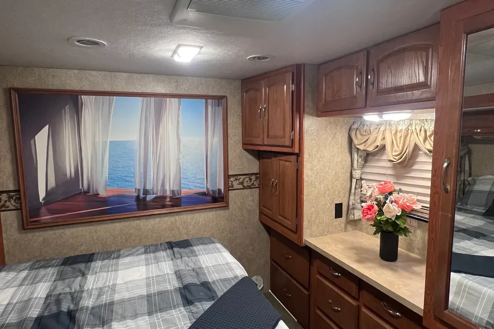 Alyssa’s Georgie Boy 37’ Class A
