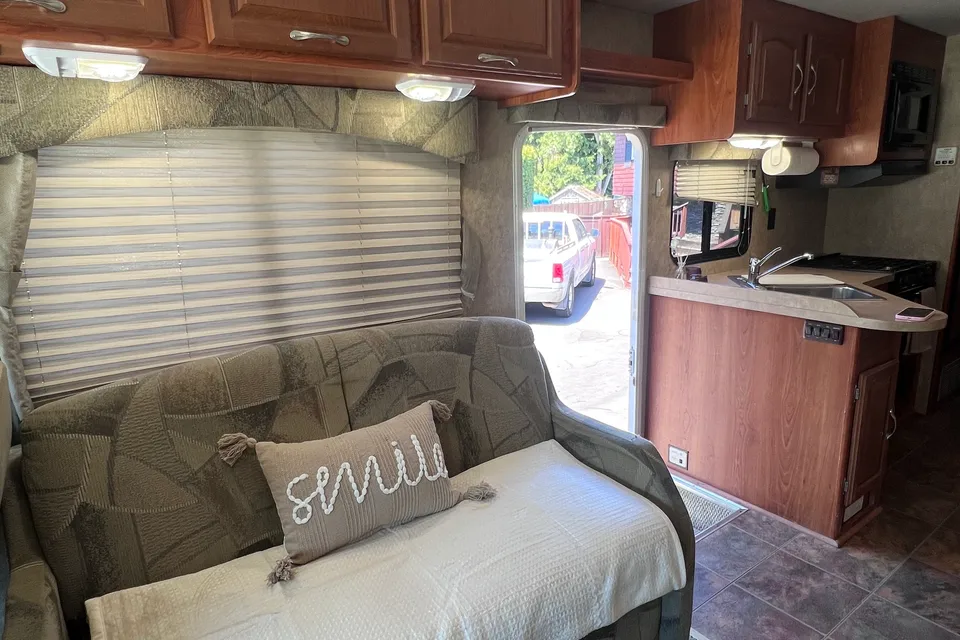 Alyssa’s Georgie Boy 37’ Class A