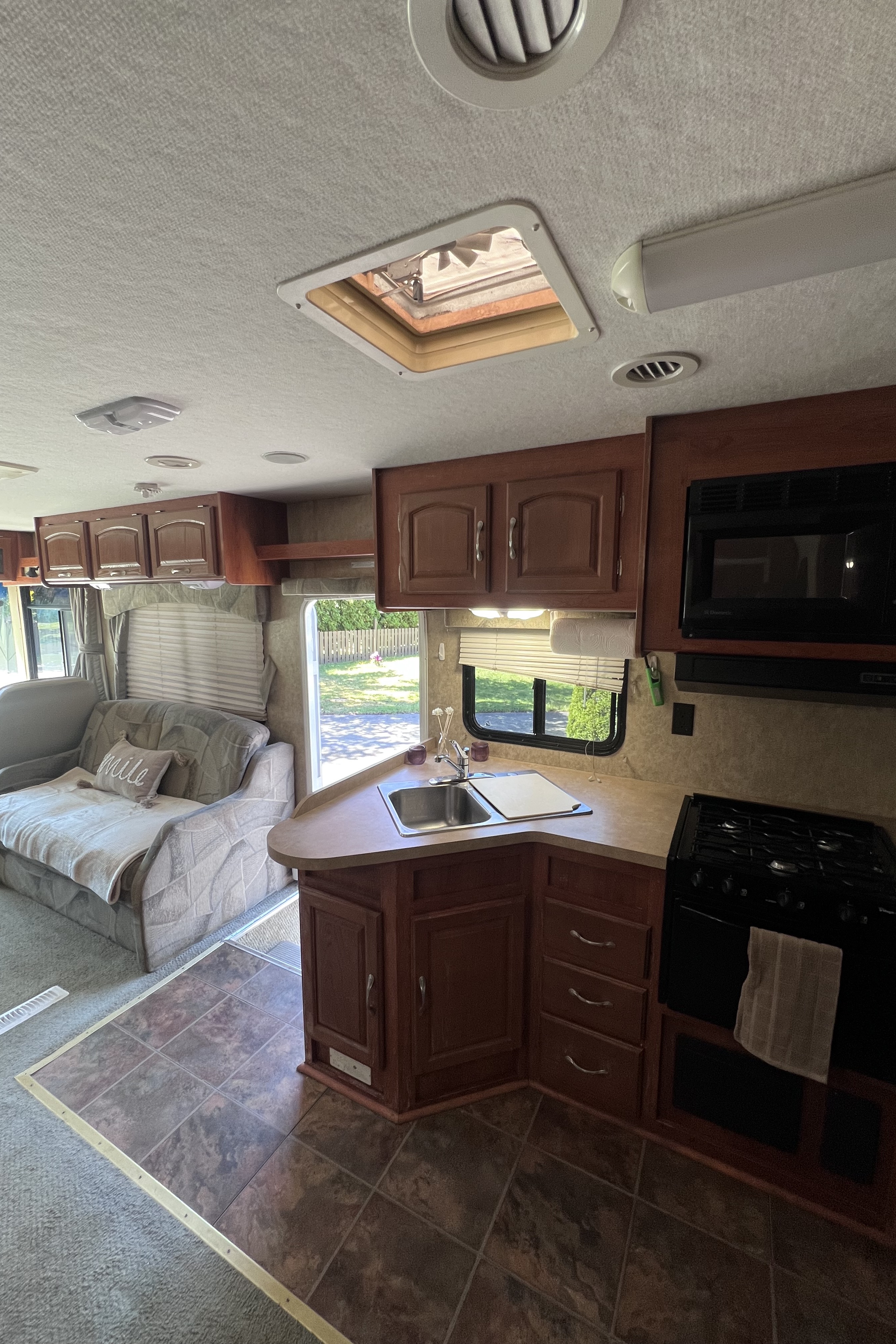 Alyssa’s  Goergie boy  37’ class a Class A
