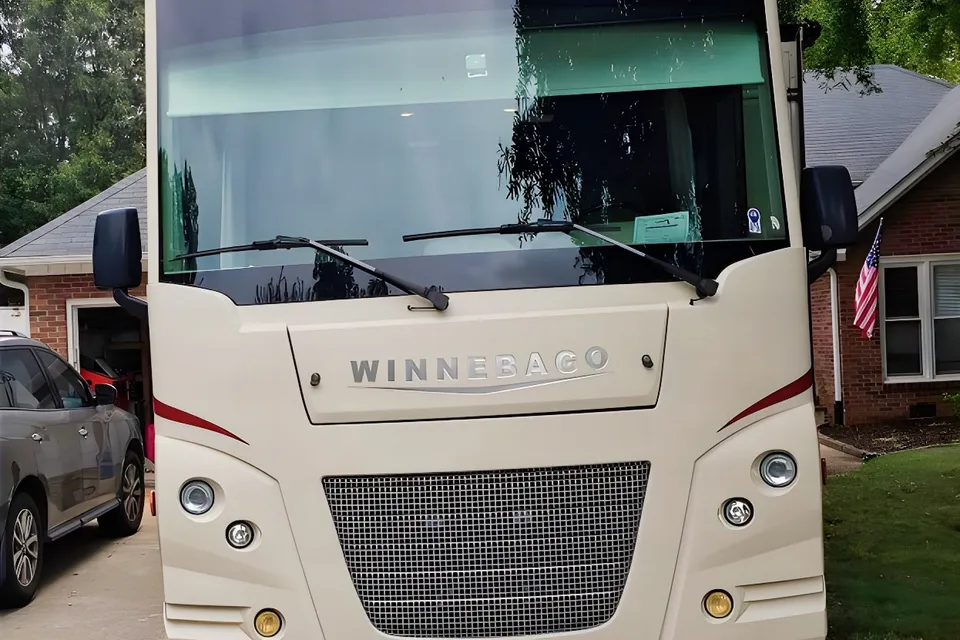 Melissa's Winnebago vista 31E Class A